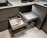 Accessori e sistemi d'arredo per la cucina.